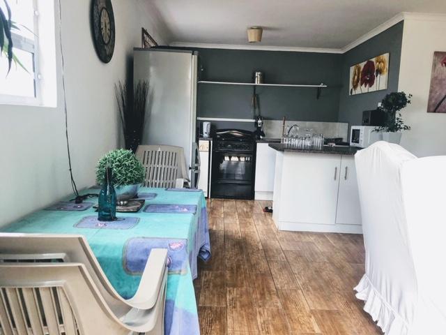 To Let 2 Bedroom Property for Rent in Hout Bay Western Cape